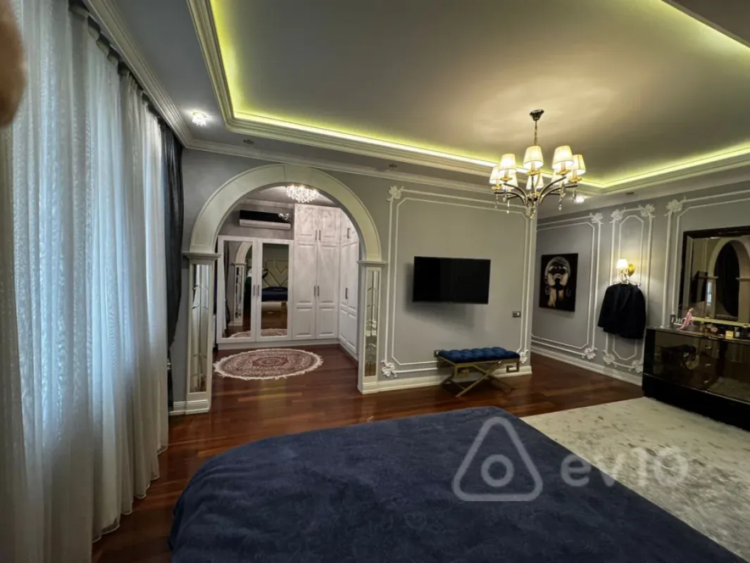 Satılır 3 otaqlı yeni tikili 175 m²