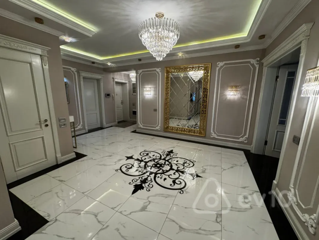 Satılır 3 otaqlı yeni tikili 175 m²