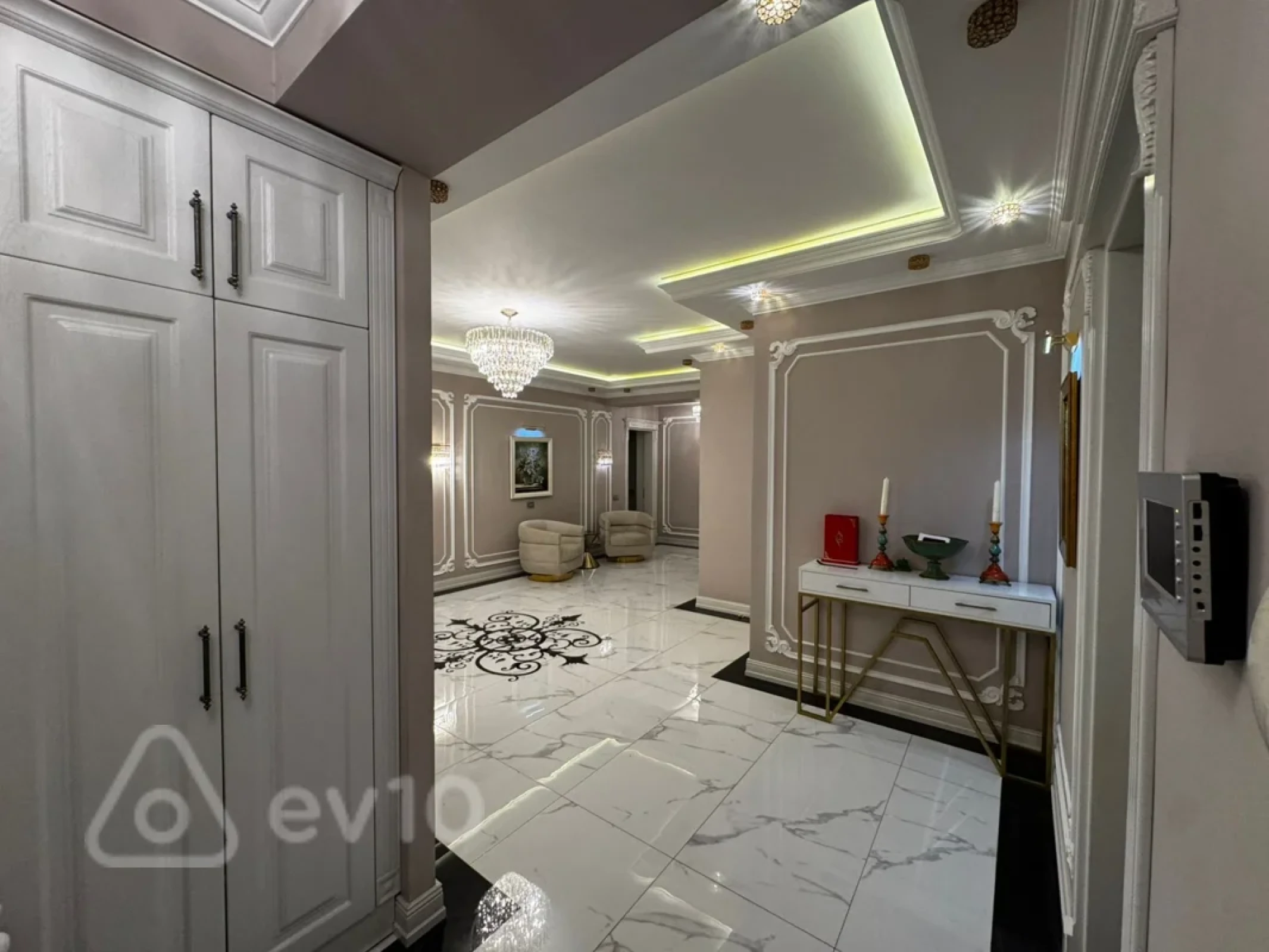 Satılır 3 otaqlı yeni tikili 175 m²