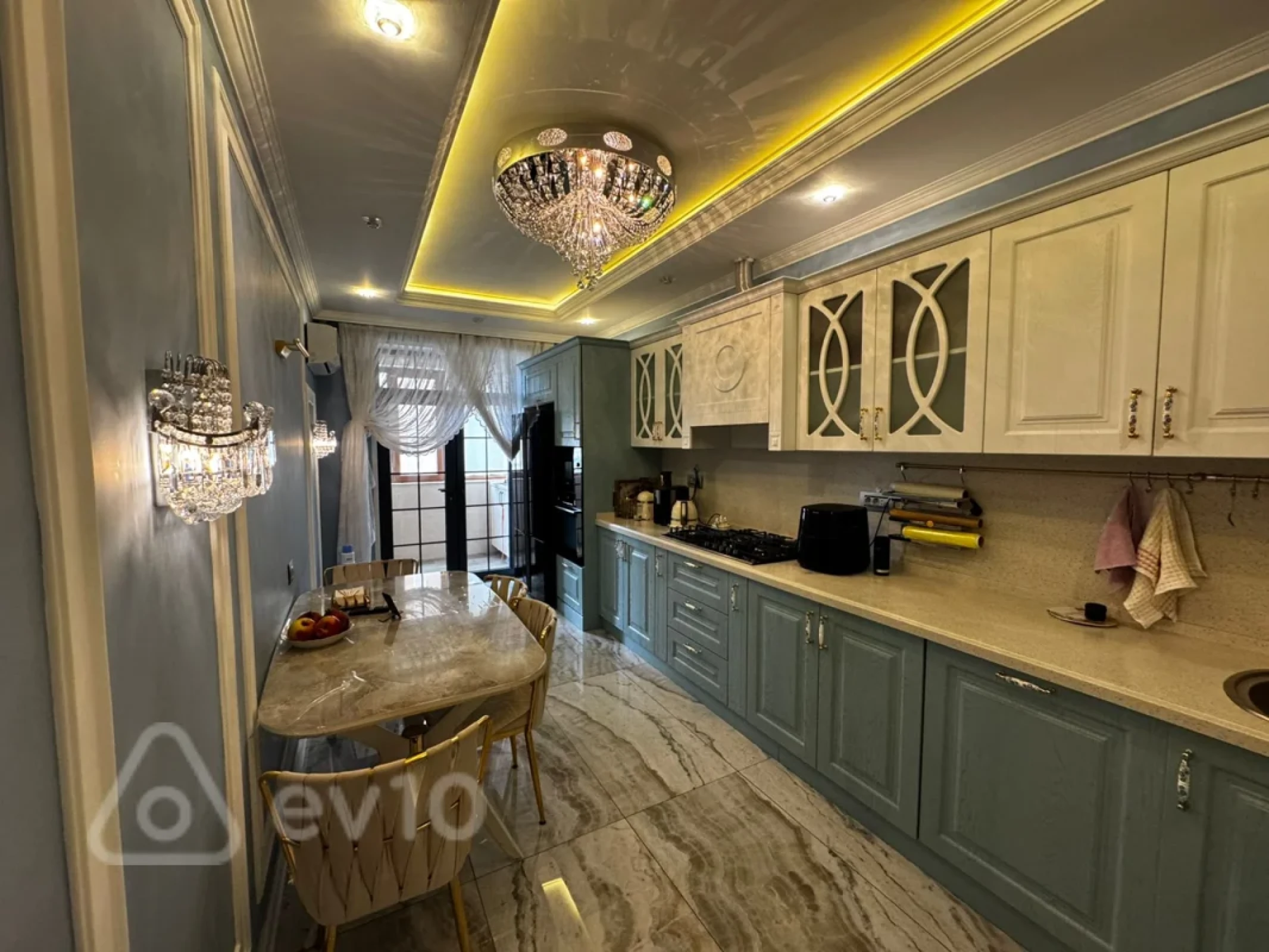 Satılır 3 otaqlı yeni tikili 175 m²