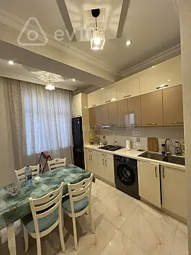 Kirayə verilir 2 otaqlı yeni tikili 90 m²