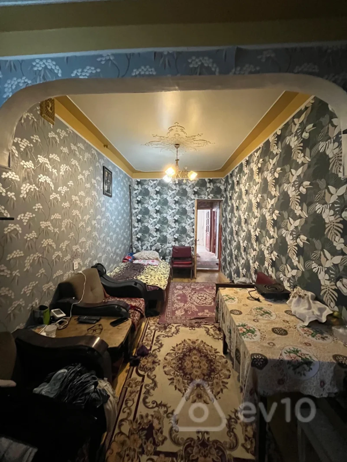 Satılır 5 otaqlı köhnə tikili 85 m²