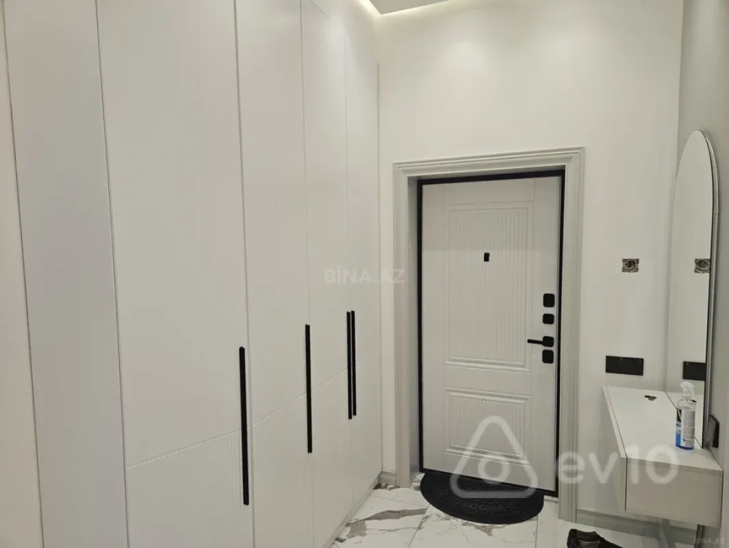 Kirayə verilir 2 otaqlı yeni tikili 80 m²