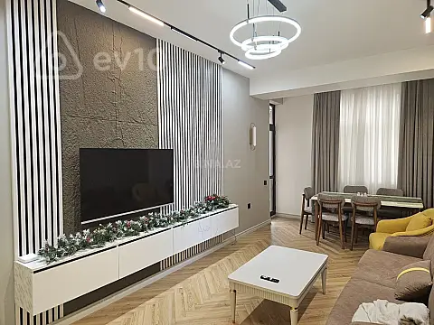 Kirayə verilir 2 otaqlı yeni tikili 80 m²