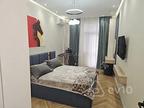 Kirayə verilir 2 otaqlı yeni tikili 80 m²