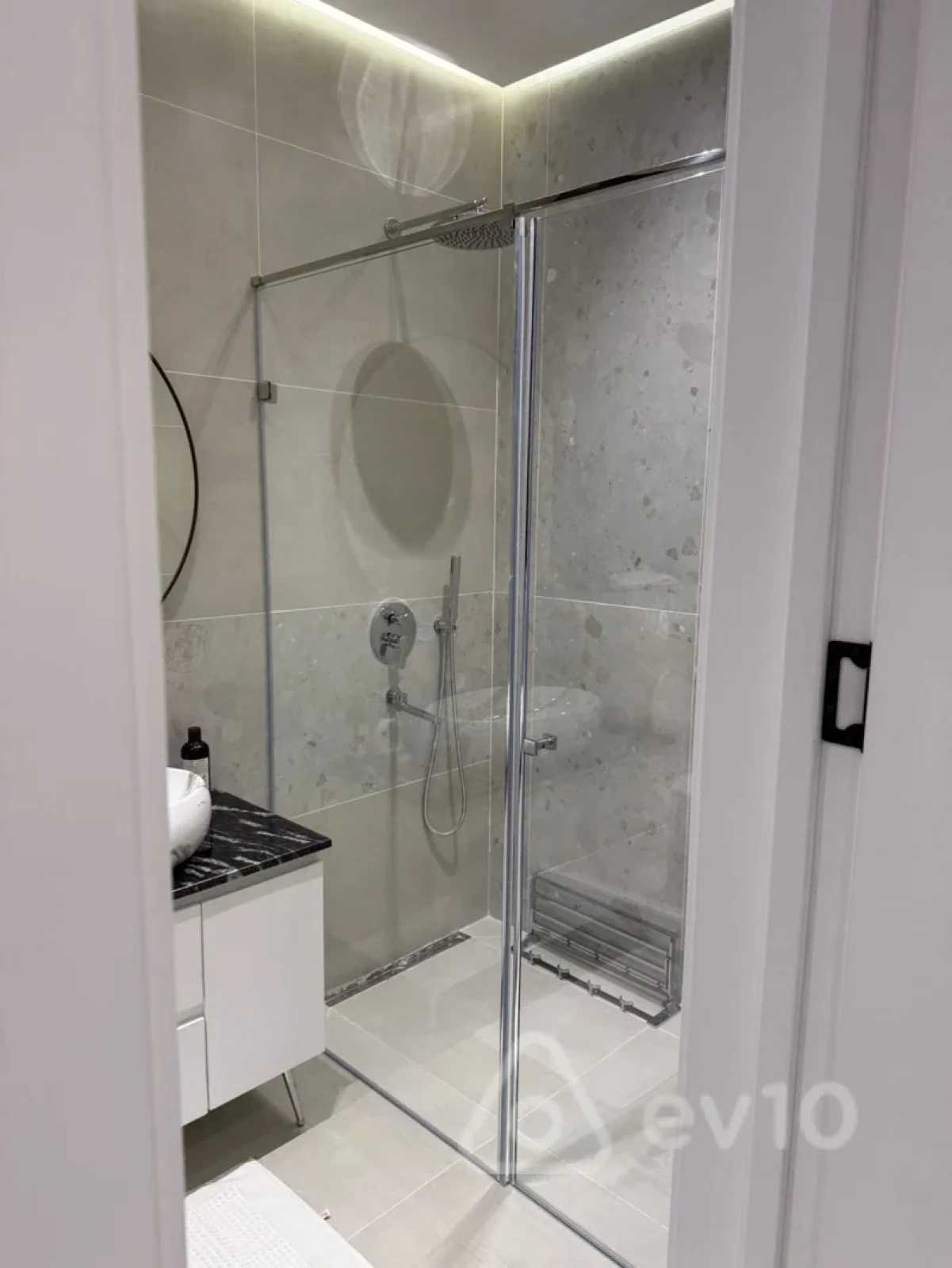 Satılır 2 otaqlı yeni tikili 86 m²