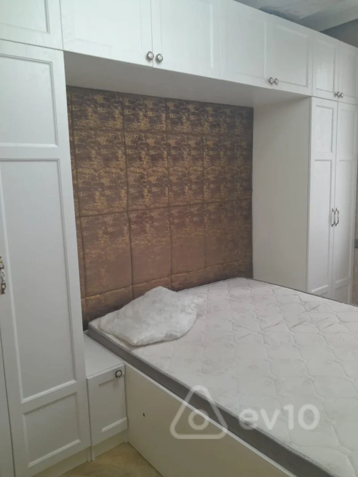 Kirayə verilir 3 otaqlı yeni tikili 98 m²