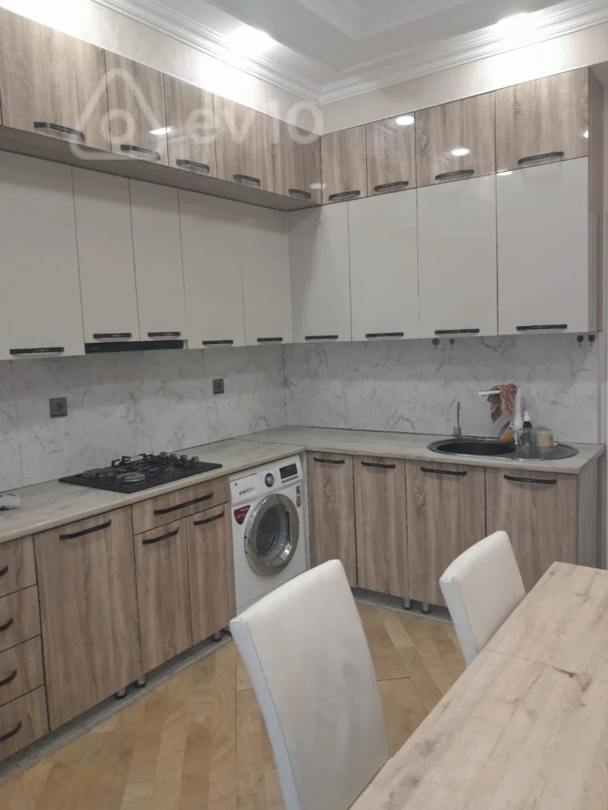 Kirayə verilir 3 otaqlı yeni tikili 98 m²