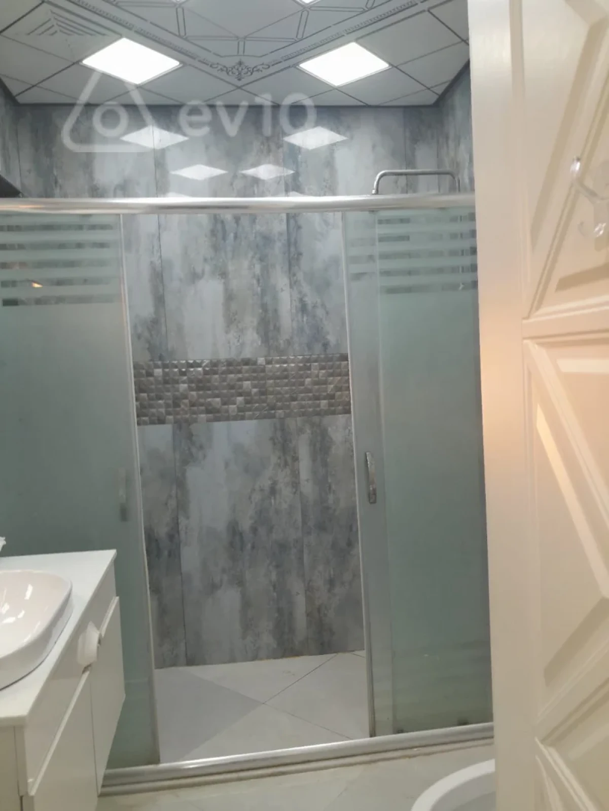 Kirayə verilir 3 otaqlı yeni tikili 98 m²