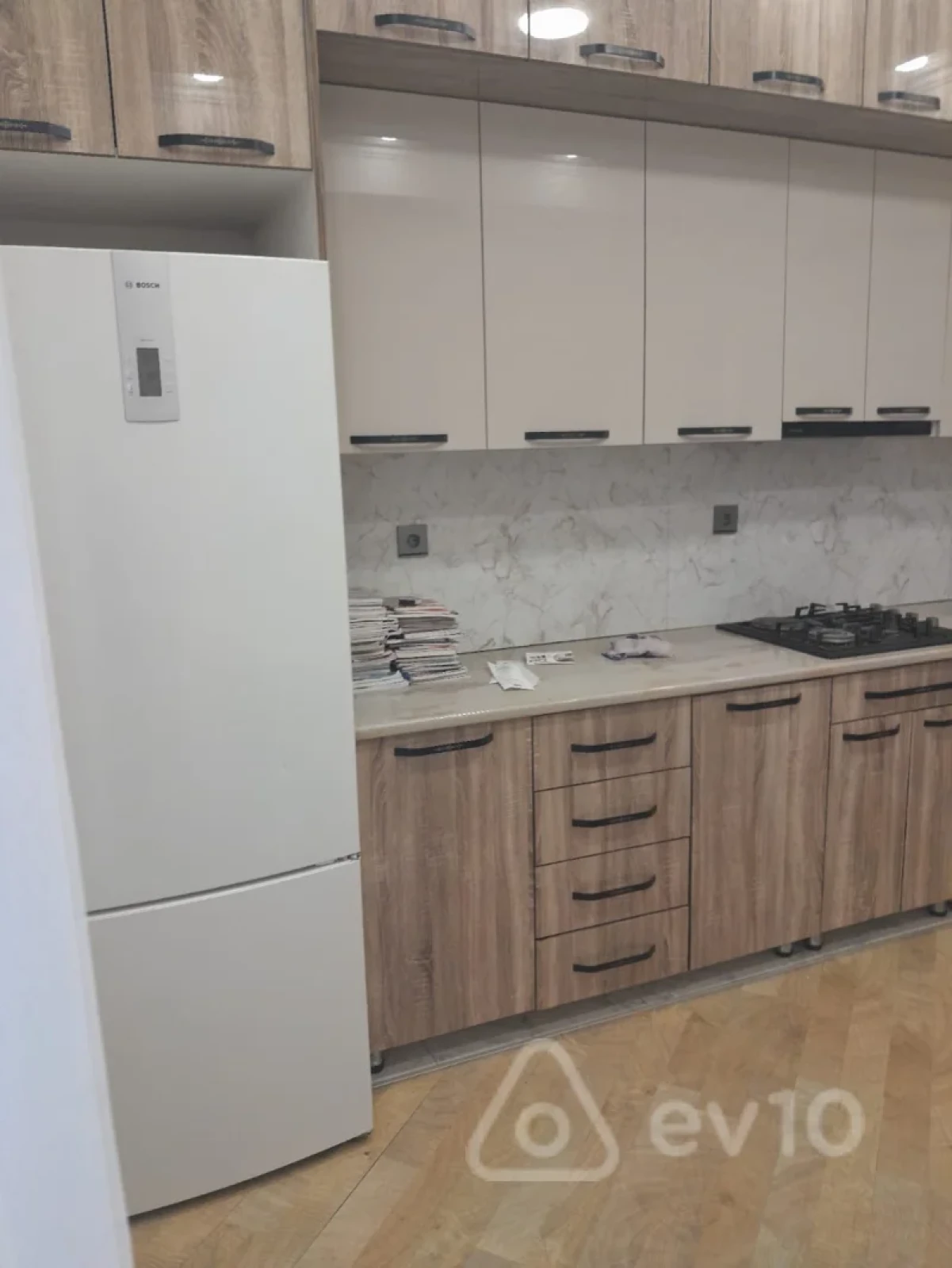 Kirayə verilir 3 otaqlı yeni tikili 98 m²