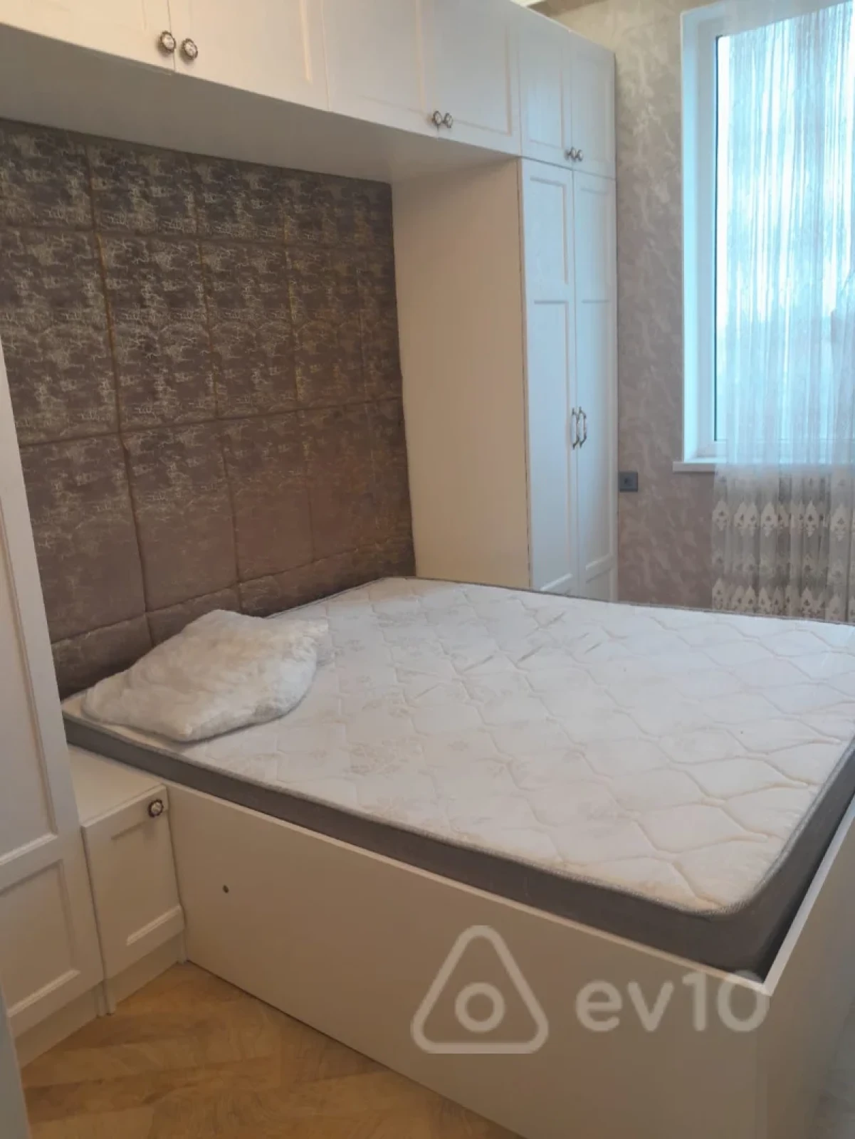 Kirayə verilir 3 otaqlı yeni tikili 98 m²