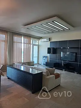 Kirayə verilir 3 otaqlı yeni tikili 170 m²