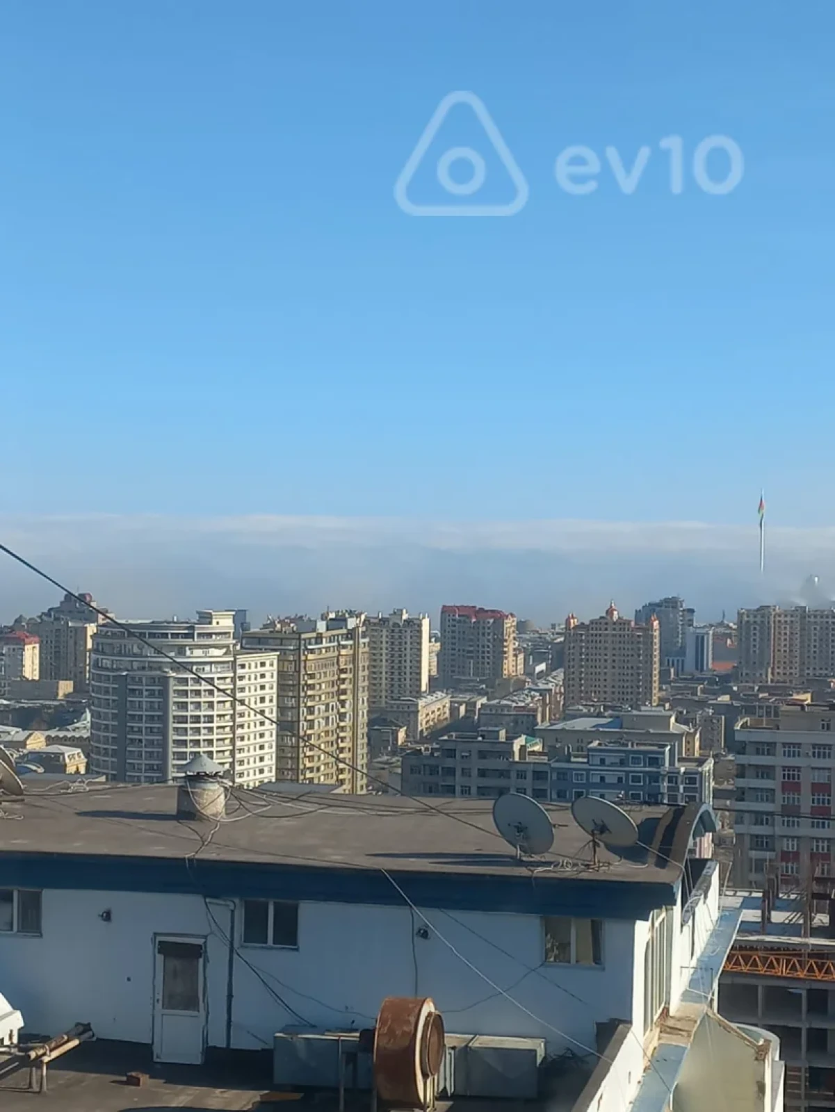 Kirayə verilir 3 otaqlı yeni tikili 170 m²