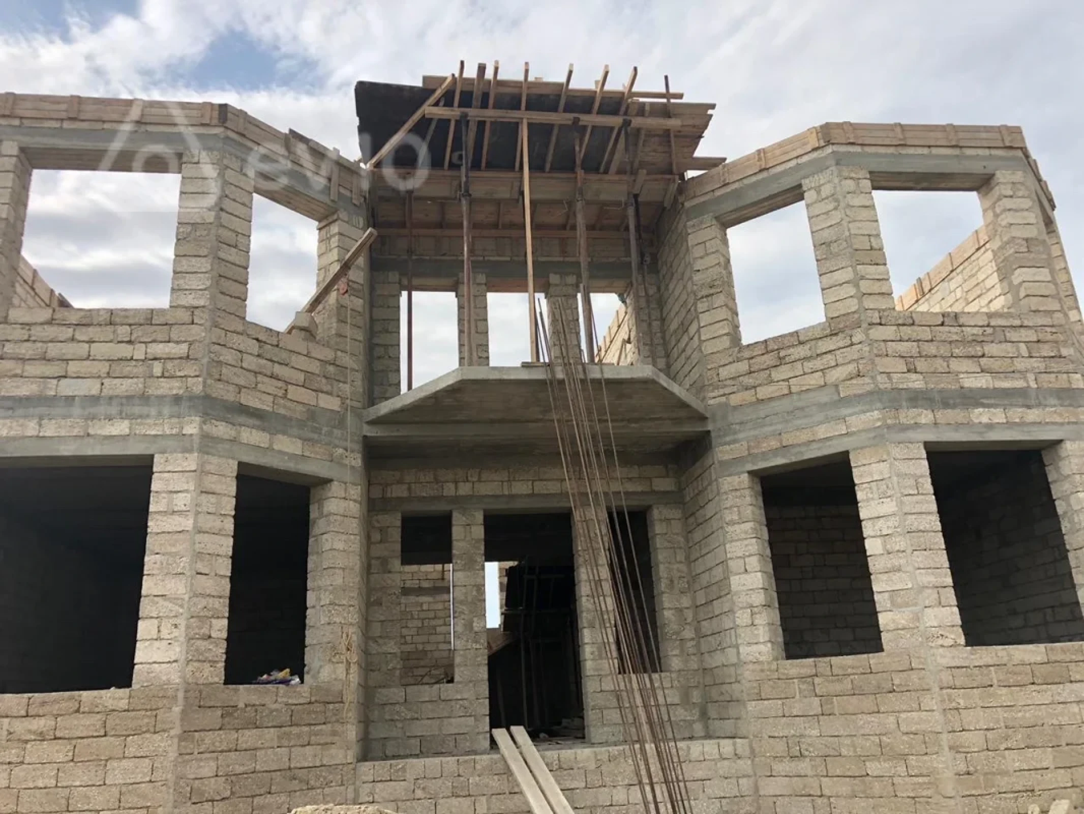 Satılır 7 otaqlı həyət evi 320 m²