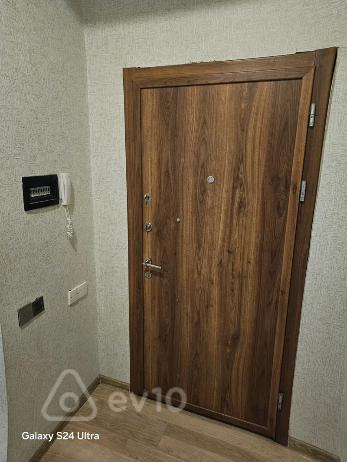 Kirayə verilir 2 otaqlı yeni tikili 61 m²