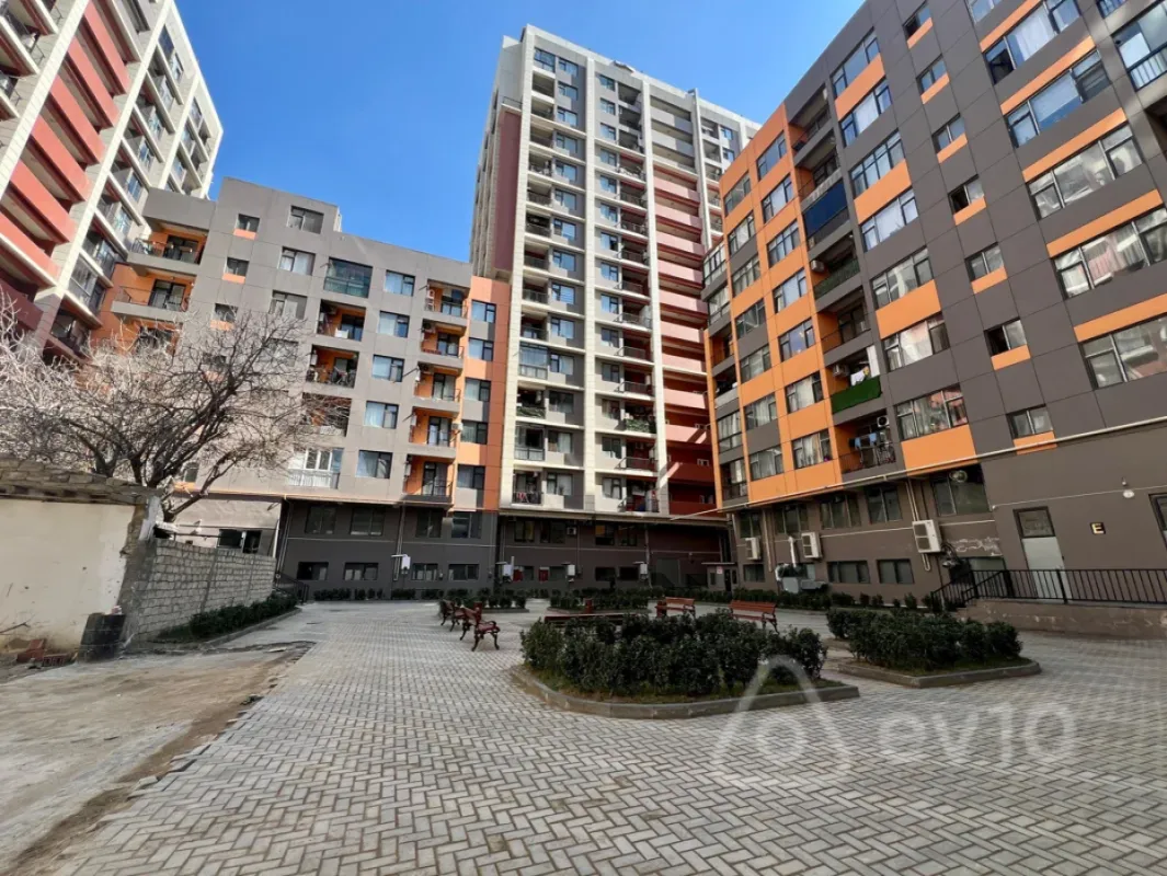 Kirayə verilir 2 otaqlı yeni tikili 75 m²