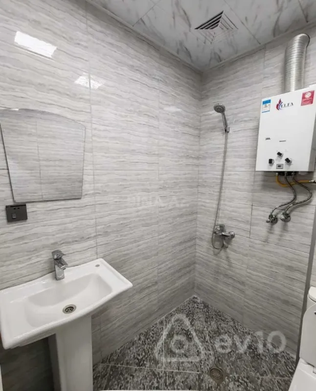 Kirayə verilir 2 otaqlı köhnə tikili 51 m²