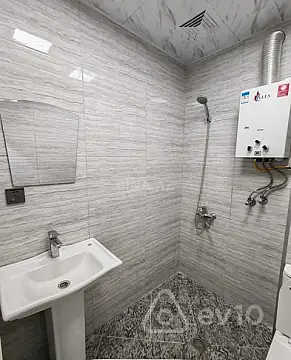 Kirayə verilir 2 otaqlı köhnə tikili 51 m²