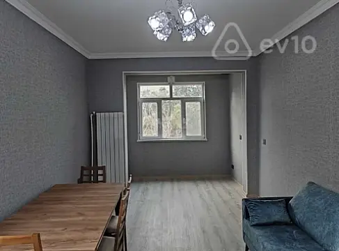 Kirayə verilir 2 otaqlı köhnə tikili 51 m²
