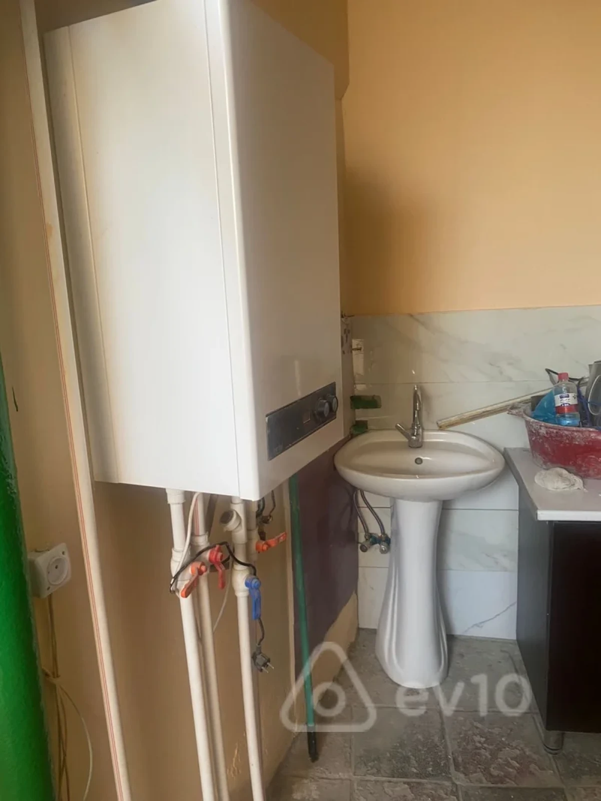 Kirayə verilir 2 otaqlı həyət evi 30 m²