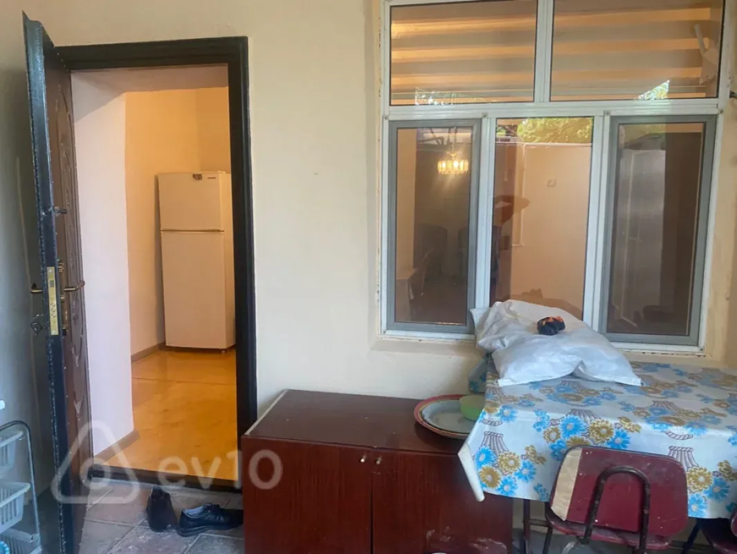 Kirayə verilir 2 otaqlı həyət evi 30 m²