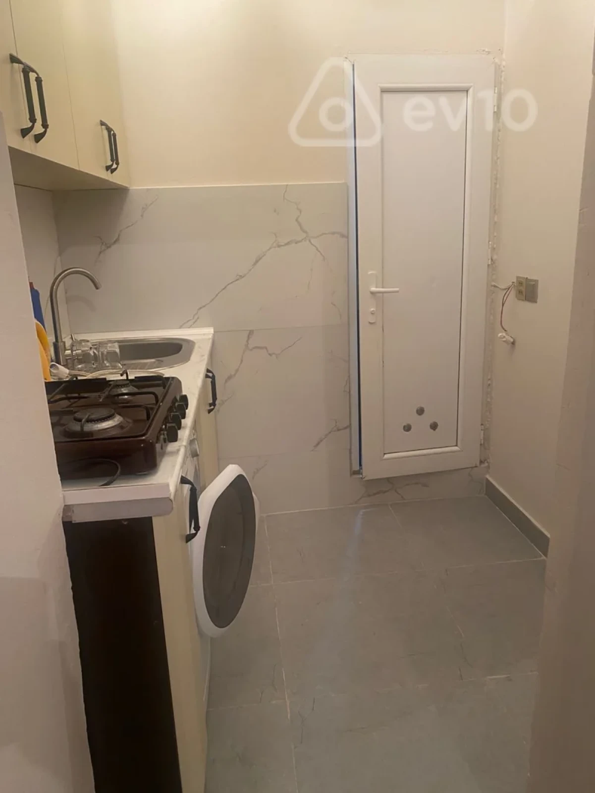 Kirayə verilir 2 otaqlı həyət evi 30 m²