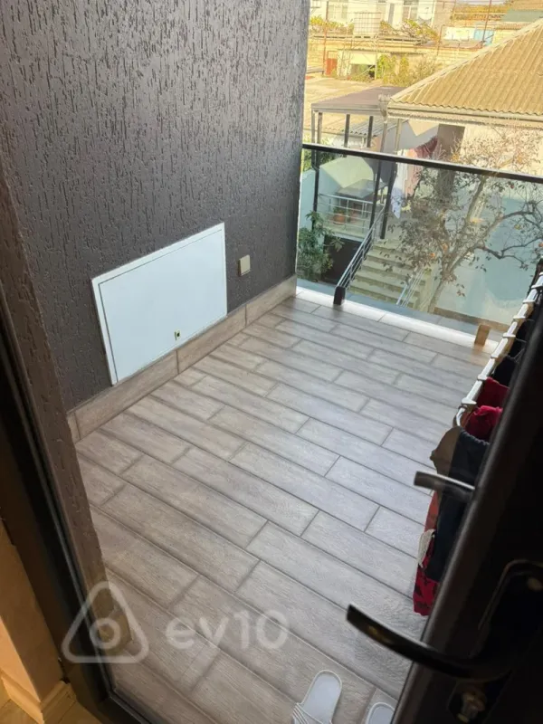 Satılır 4 otaqlı həyət evi 300 m²