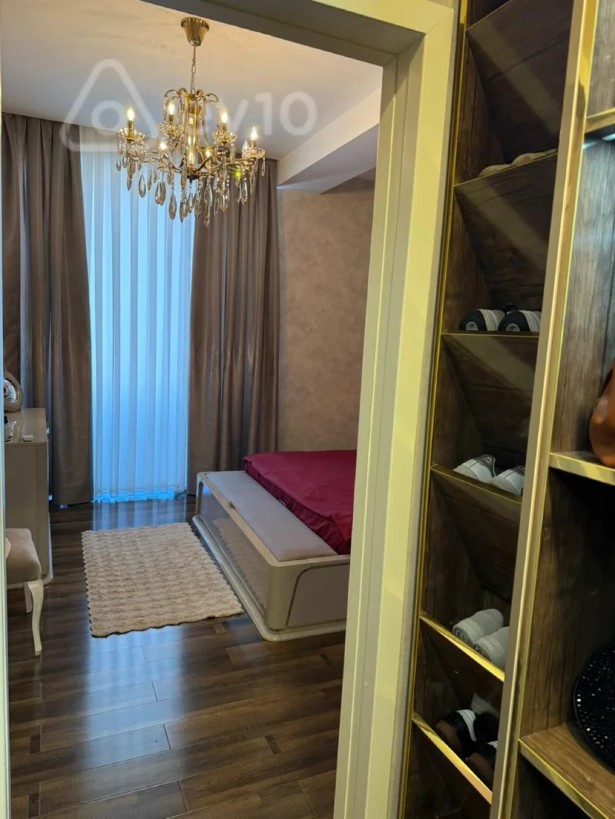 Satılır 4 otaqlı həyət evi 300 m²