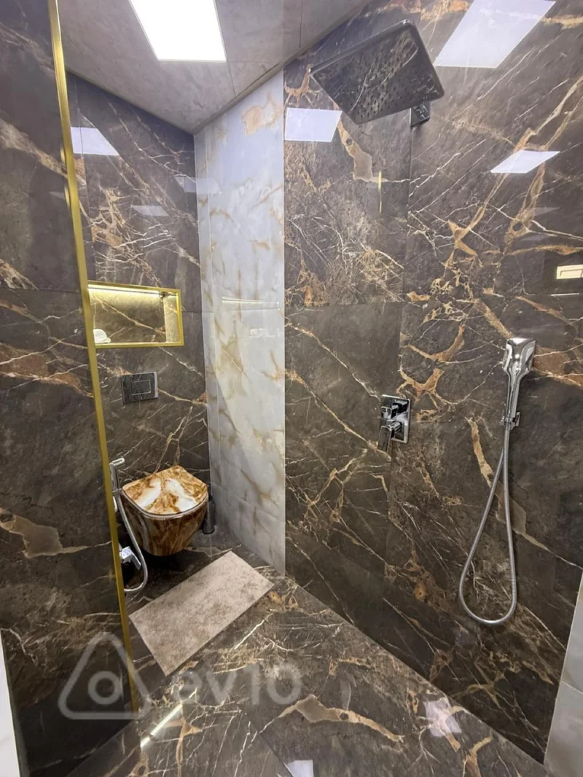 Satılır 4 otaqlı həyət evi 300 m²