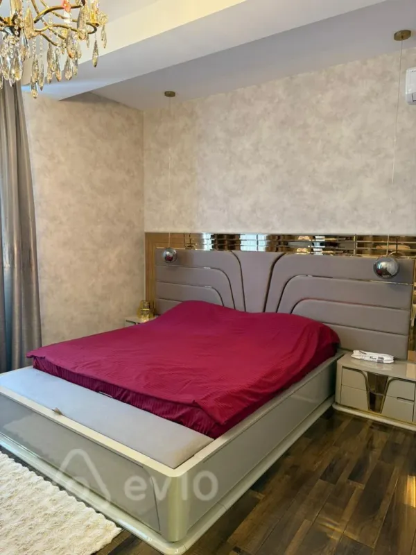 Satılır 4 otaqlı həyət evi 300 m²