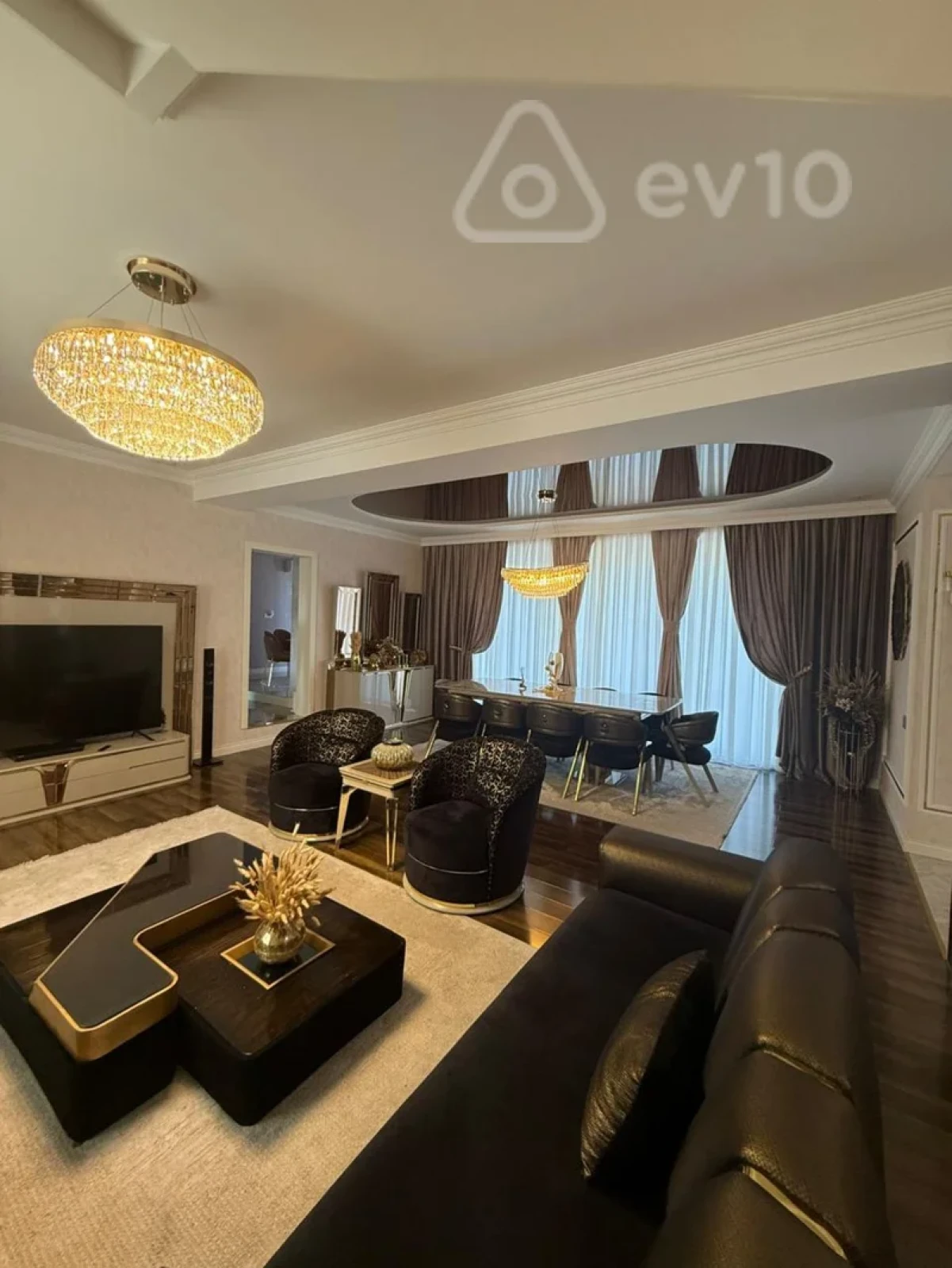 Satılır 4 otaqlı həyət evi 300 m²