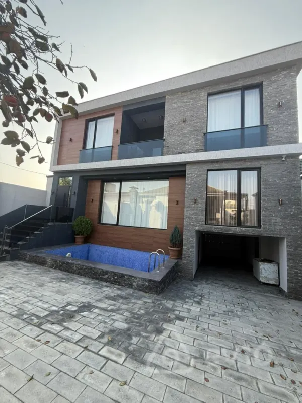 Satılır 4 otaqlı həyət evi 300 m²