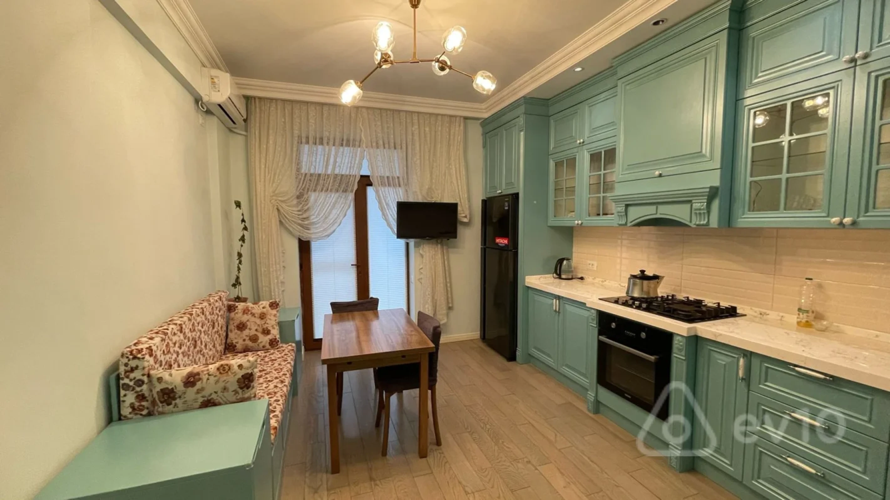 Satılır 4 otaqlı yeni tikili 140 m²