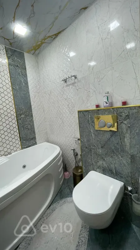 Satılır 4 otaqlı yeni tikili 140 m²
