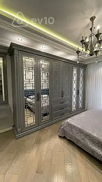 Satılır 4 otaqlı yeni tikili 140 m²