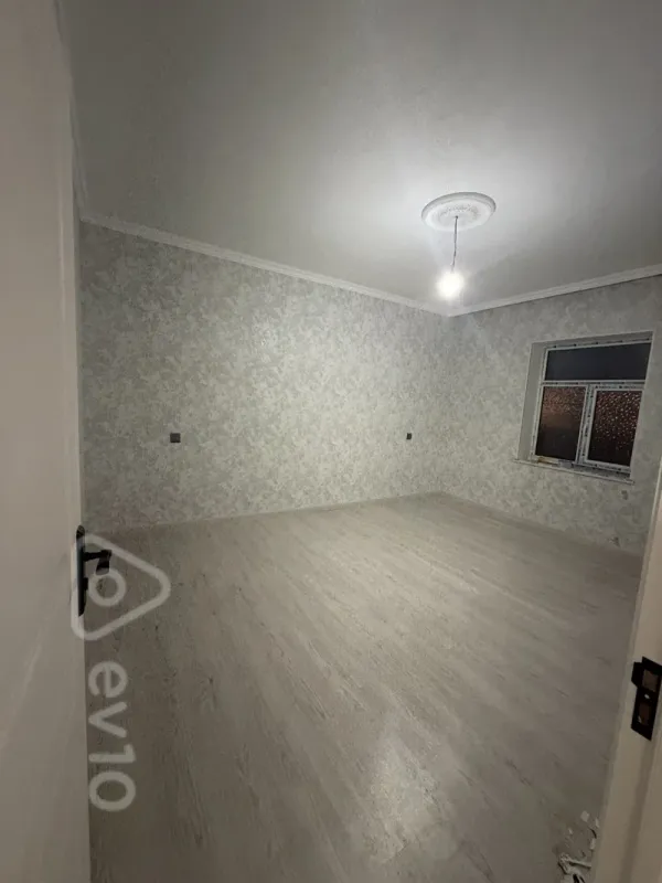 Satılır 4 otaqlı həyət evi 185 m²