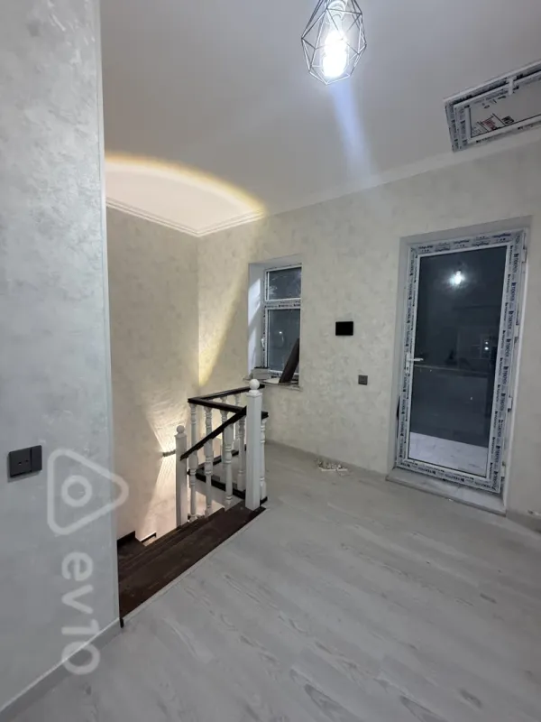Satılır 4 otaqlı həyət evi 185 m²