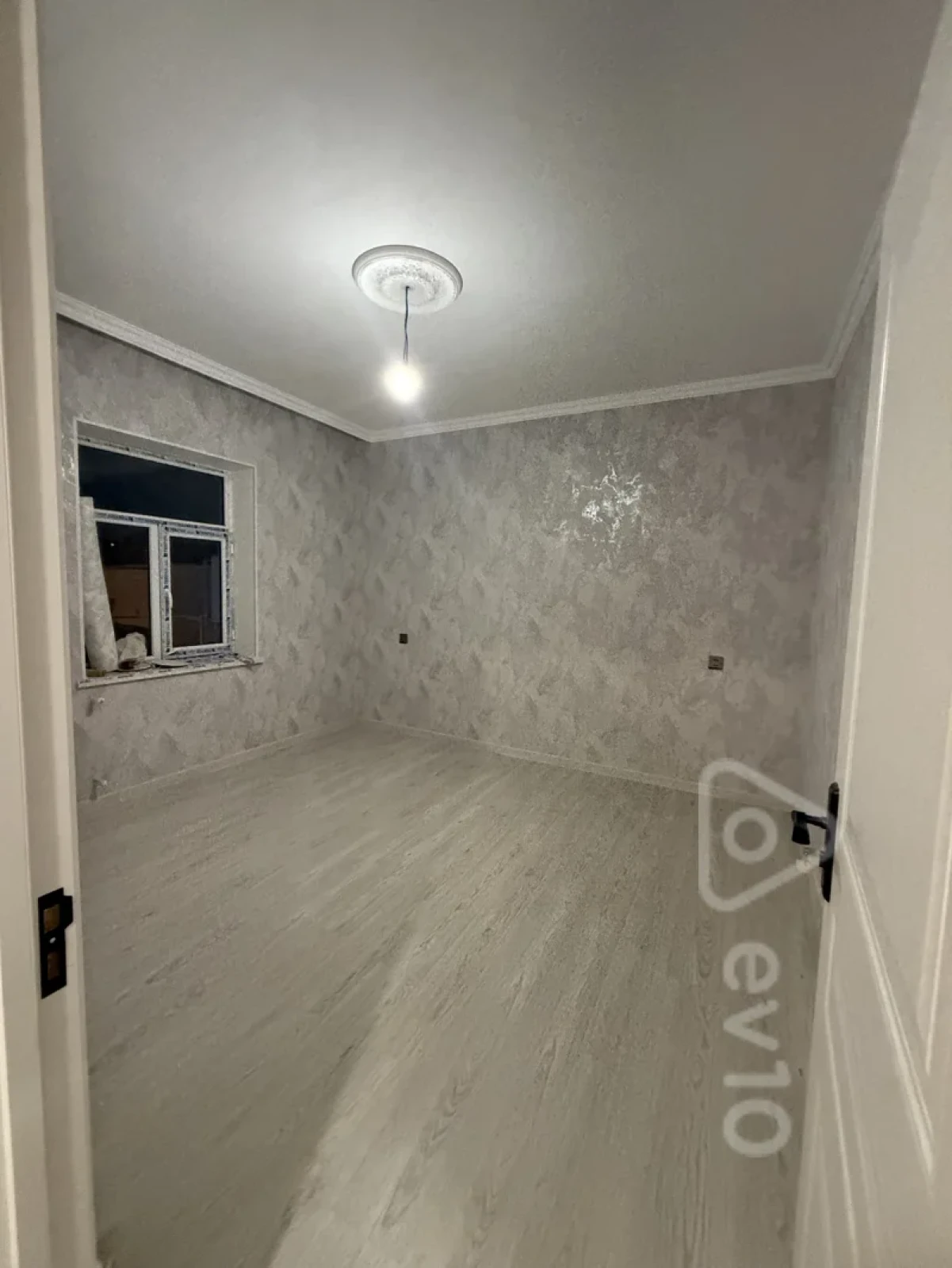 Satılır 4 otaqlı həyət evi 185 m²