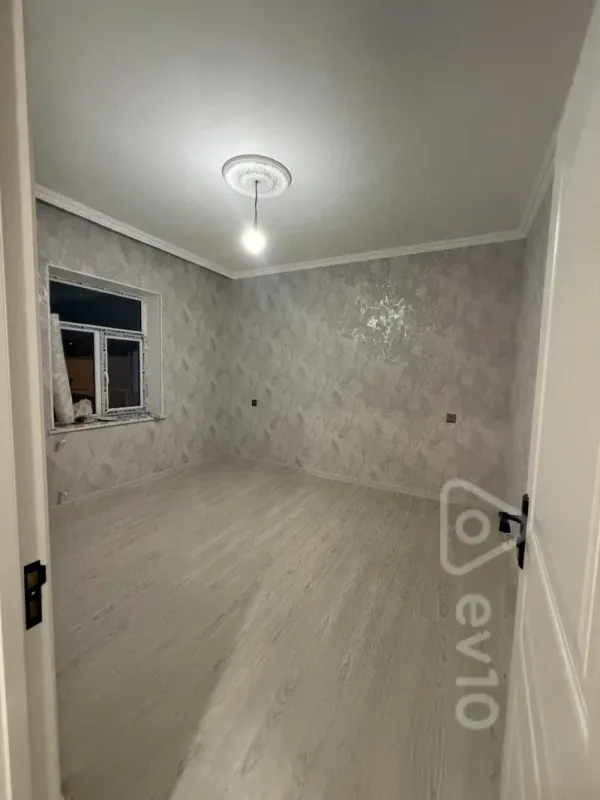 Satılır 4 otaqlı həyət evi 185 m²
