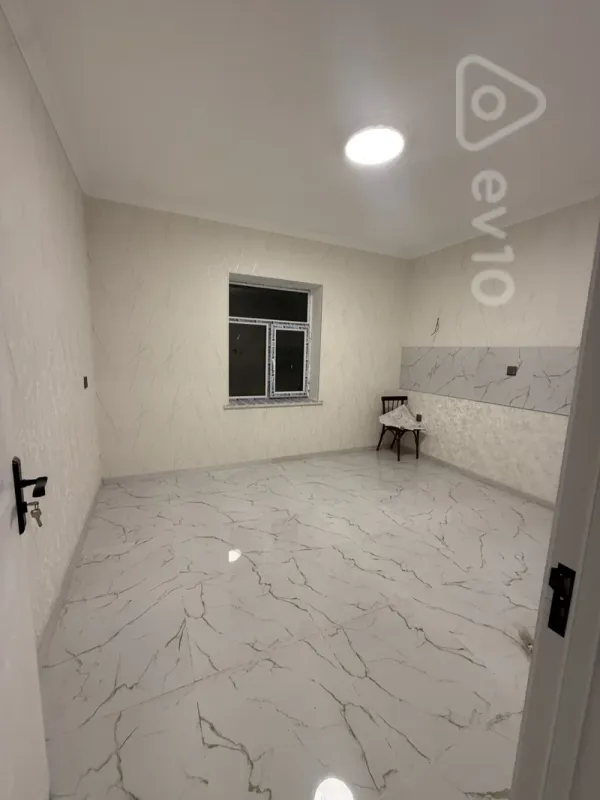 Satılır 4 otaqlı həyət evi 185 m²