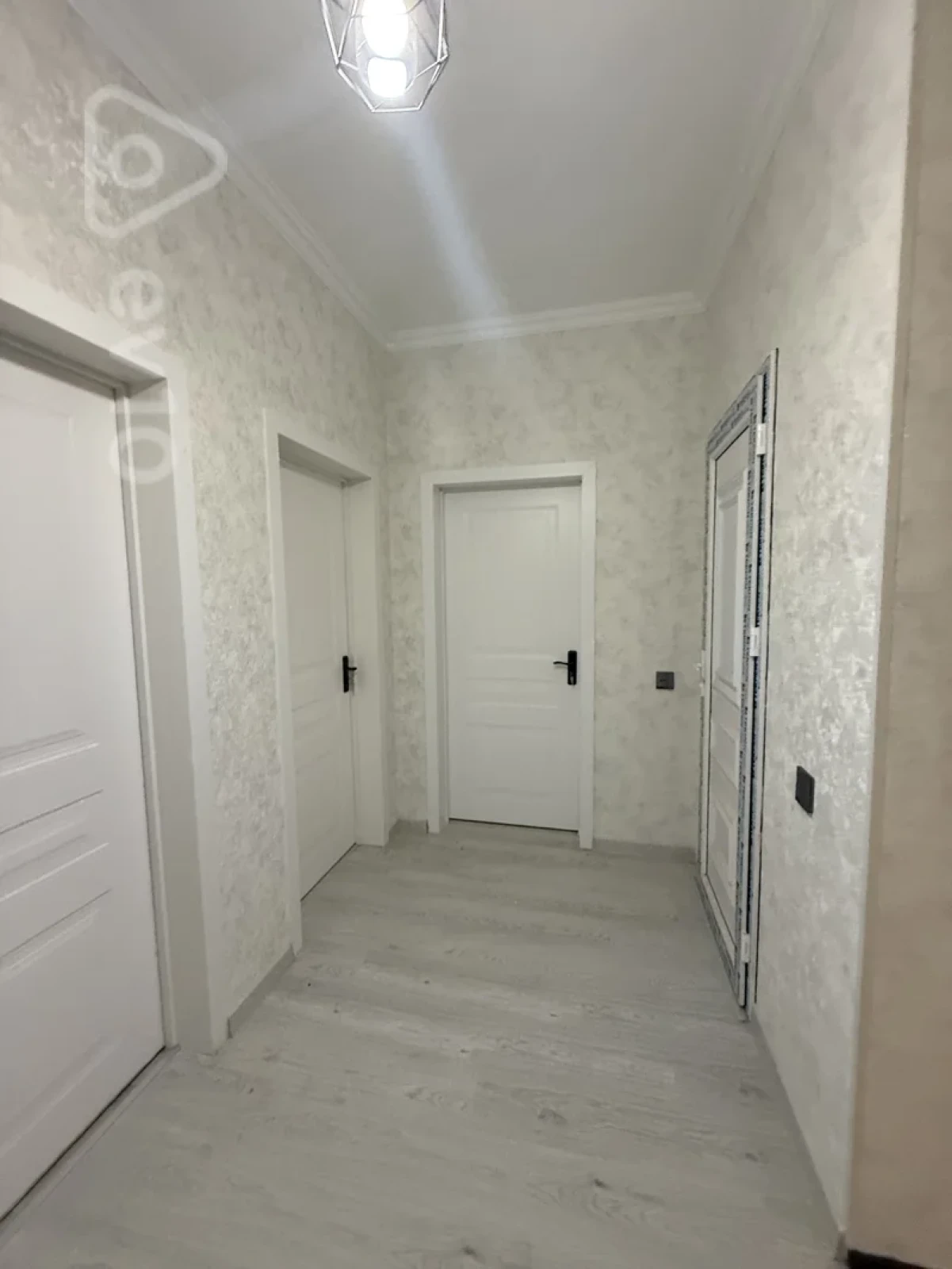 Satılır 4 otaqlı həyət evi 185 m²