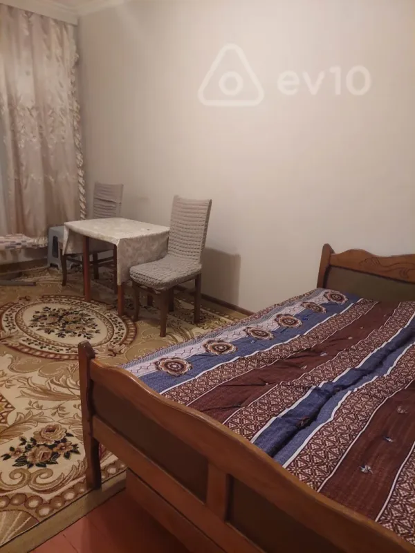 Kirayə verilir 2 otaqlı köhnə tikili 45 m²