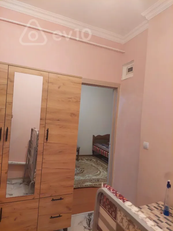 Kirayə verilir 2 otaqlı köhnə tikili 45 m²