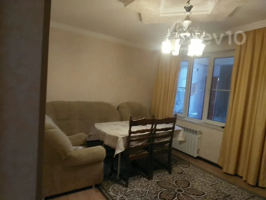 Kirayə verilir 2 otaqlı həyət evi 45 m²