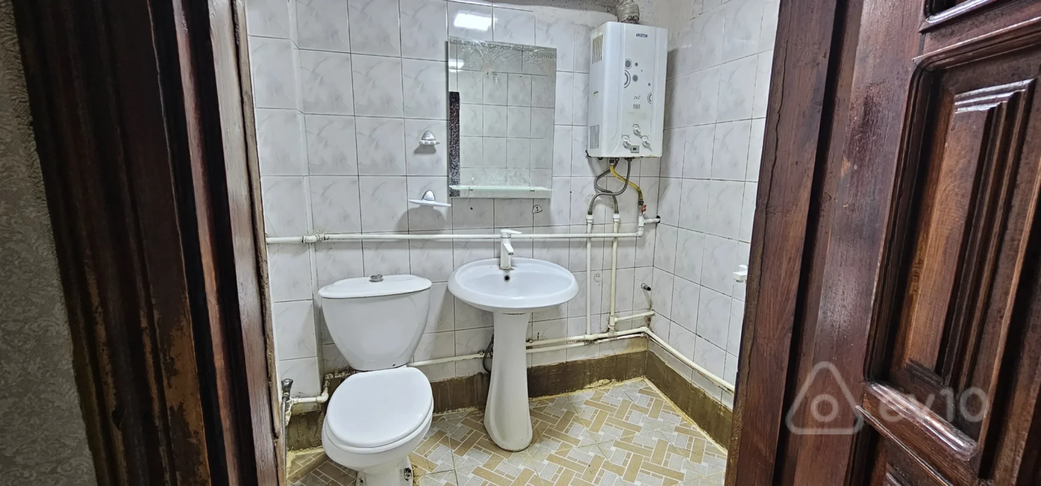 Kirayə verilir 1 otaqlı köhnə tikili 35 m²