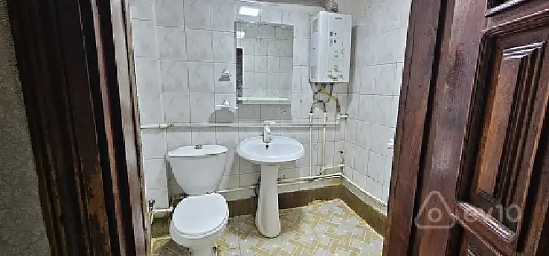 Kirayə verilir 1 otaqlı köhnə tikili 35 m²