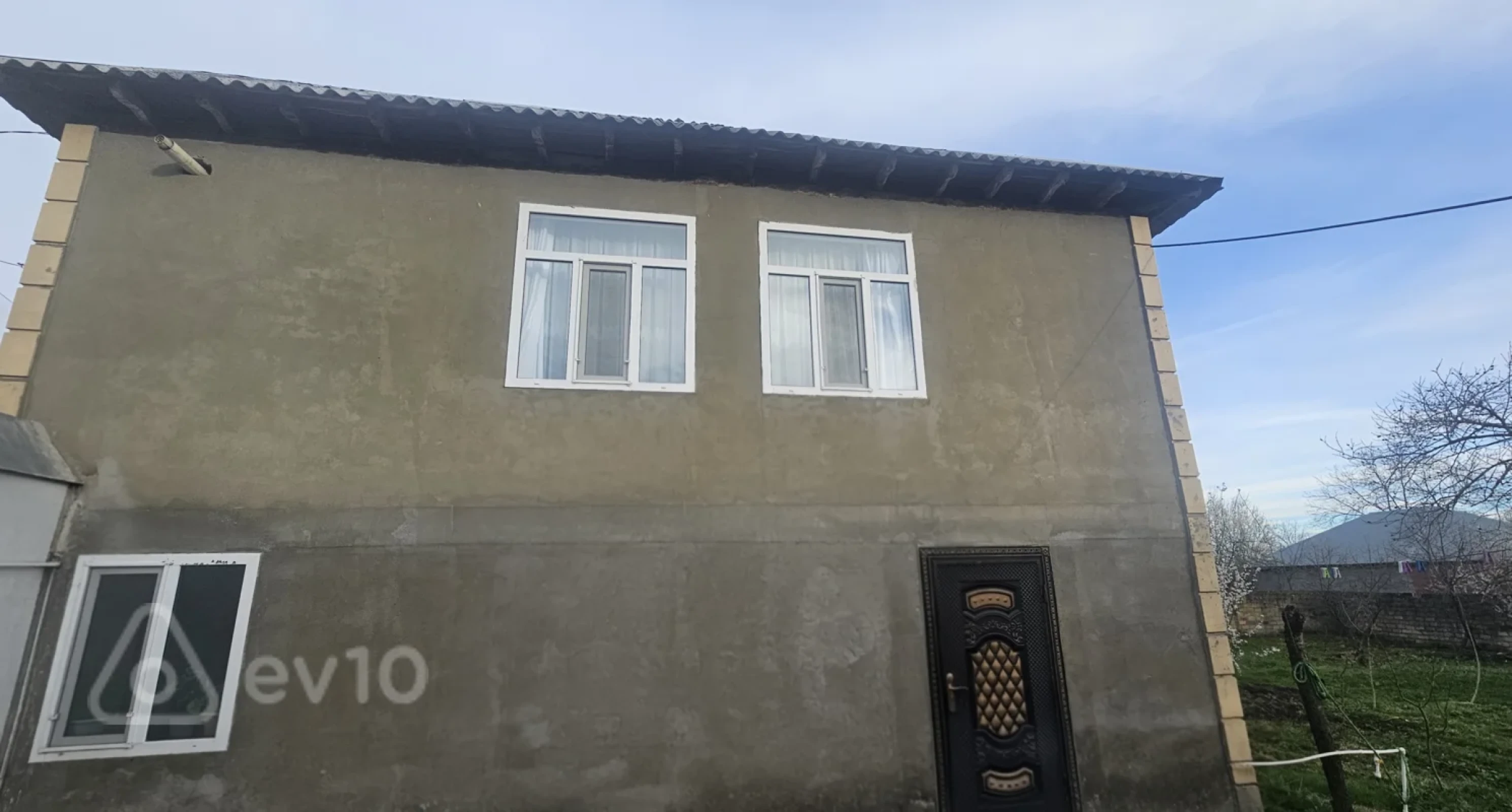 Satılır 7 otaqlı həyət evi 270 m²