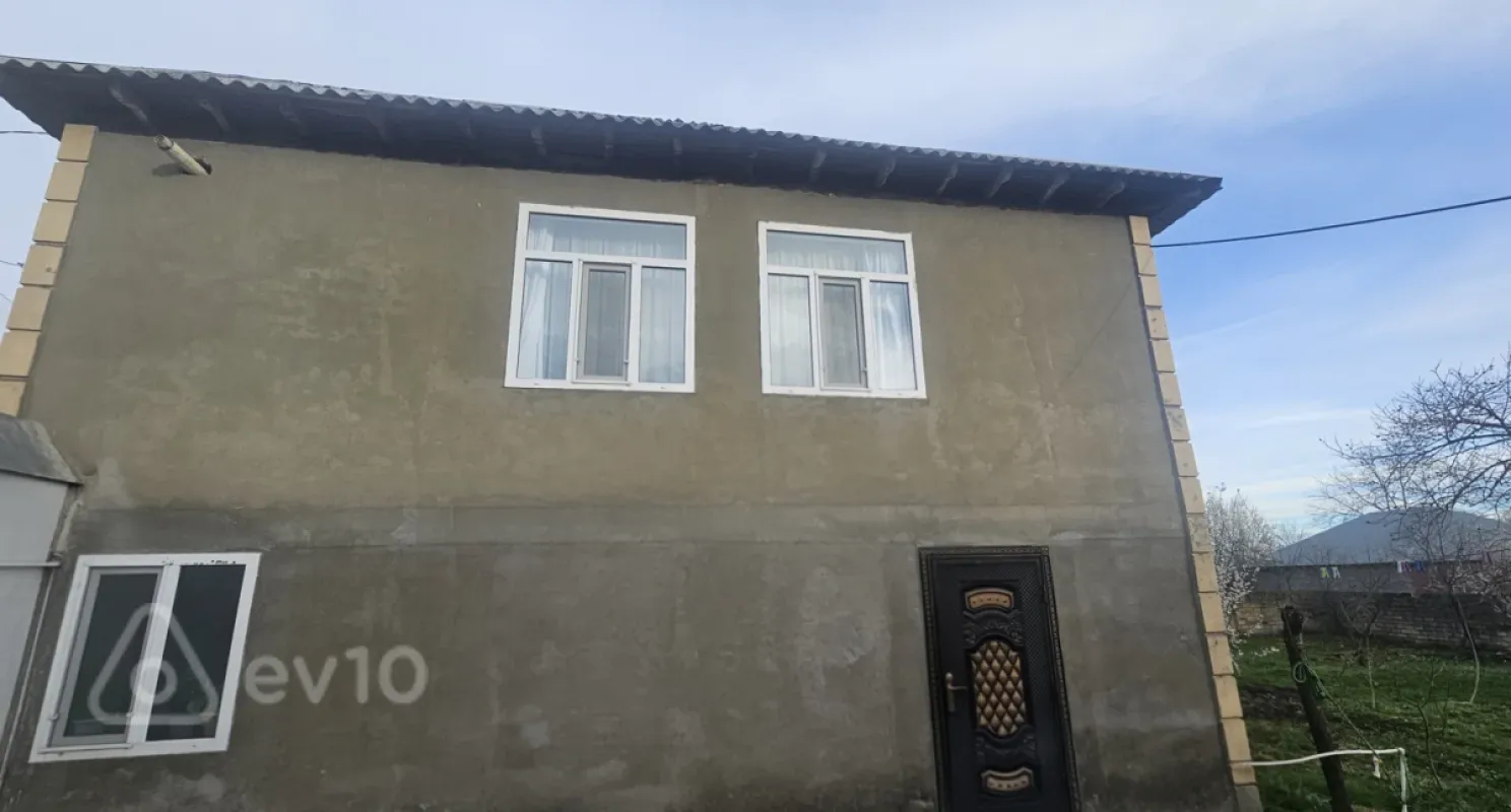 Satılır 7 otaqlı həyət evi 270 m²