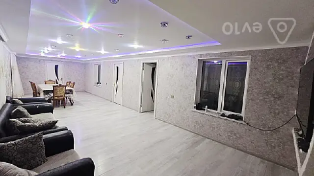 Satılır 7 otaqlı həyət evi 270 m²