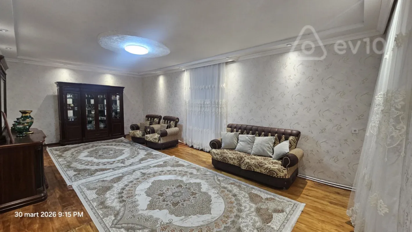 Satılır 7 otaqlı həyət evi 270 m²